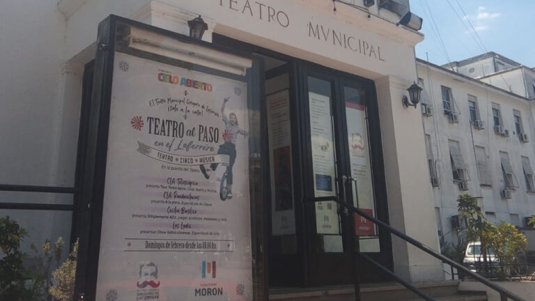 TEATRO MUNICIPAL FRENTE